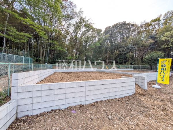 ≪2号棟　外観≫ 建物のプレゼンをさせていただきますので、実際の完成イメージを思い描いていただくことができます。お気軽にお問合せ下さい。 【稲城市平尾２丁目】