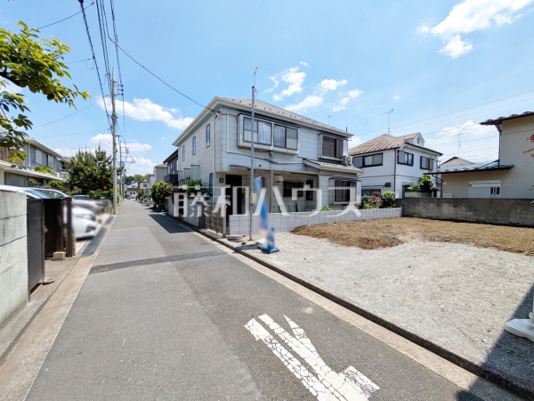 接道状況および現場風景　【立川市栄町１丁目】 物件の事、諸費用の事など、小さな疑問も、お気軽にご連絡・ご相談下さい。 