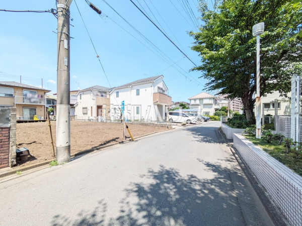 接道状況および現場風景　【国立市中３丁目】夜間や平日の見学も可能です。お客様のお家探しを徹底的にサポートいたしますのでお気軽にお問い合わせください。