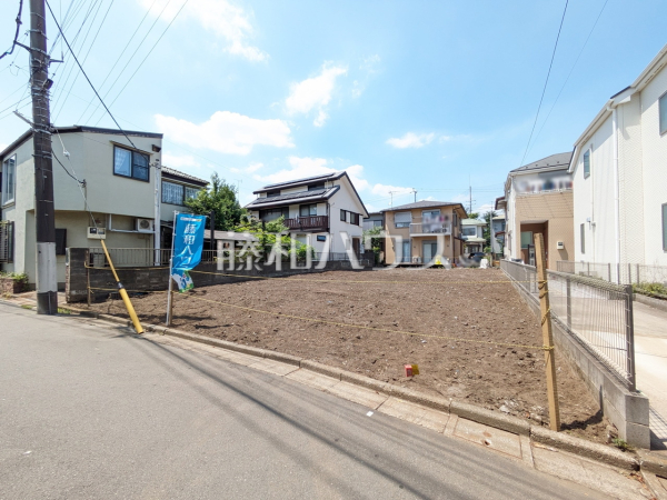 現地写真　【国立市中３丁目】ご家族ぞれぞれの思い出と、どこまでも広がる空を独り占め！暖かな光に包まれ四季折々の風を感じる、幸せの空間がここに。