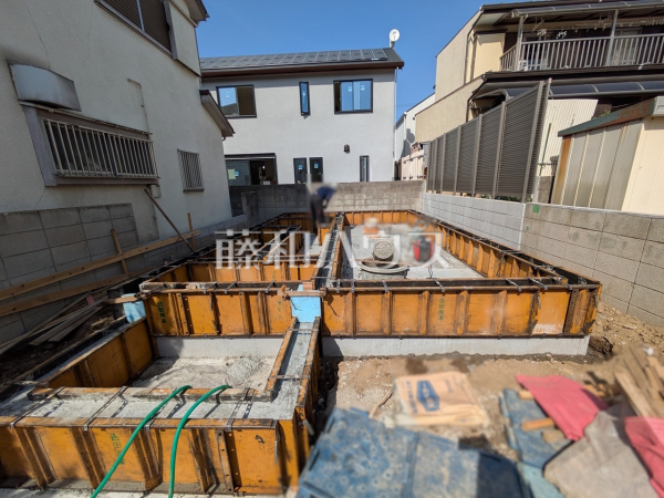 ≪現地写真≫周辺環境はもちろん、日当たりなど、実際に行ってみないと分からないことも多くございます。営業担当がご案内いたしますので、お気軽にお問い合わせください。 　【調布市深大寺東町６丁目】