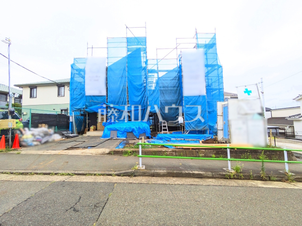 現場風景　見学はしたいけど、なかなか時間が取れない…そんな方に出勤前や仕事終わりにマイホームを見学できるサポートをいたします。　【昭島市福島町１丁目】