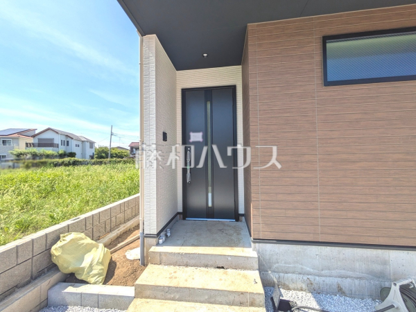 1号棟　玄関　【東大和市立野１丁目】