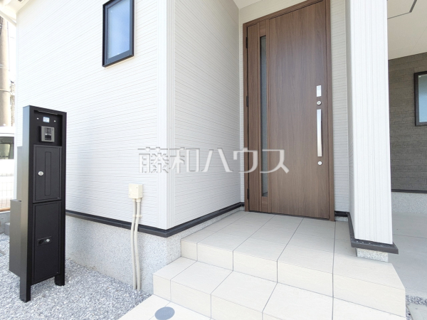 玄関　【練馬区関町南１丁目】