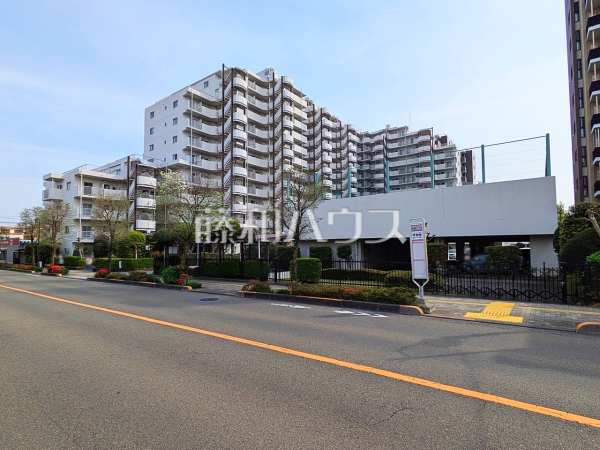 外観　【東建ニューハイツ拝島】周辺環境はもちろん、日当たりや設備仕様など、実際に行ってみないと分からないことも多くございます。営業担当がご案内いたしますので、お気軽にお問い合わせください。 