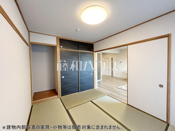 ≪和室≫ついゴロンとしたくなる和室。あるとやっぱり落ち着きますね。【長峰杜の五番街1号棟】　※建物内部写真の家具・小物等は販売対象に含まれません。