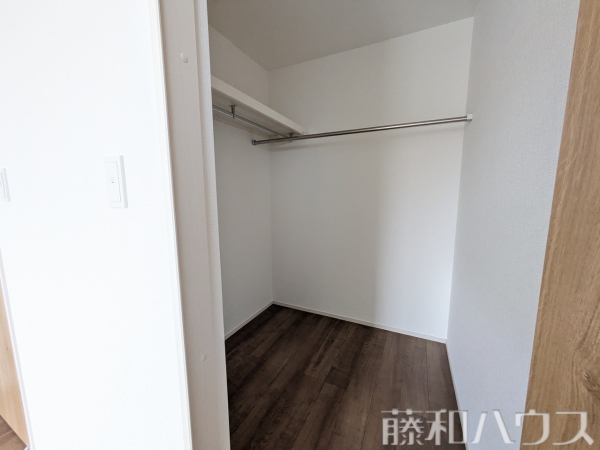 2号棟　収納　【春日井市東野町西２丁目】