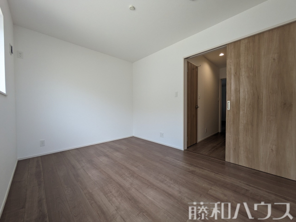 2号棟　居室　【春日井市東野町西２丁目】