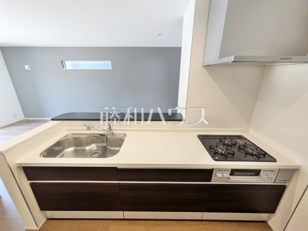 2号棟　キッチン　【春日井市東野町西２丁目】