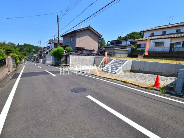 接道状況および現場風景　【八王子市元八王子町３丁目】