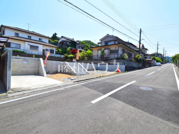 接道状況および現場風景　【八王子市元八王子町３丁目】