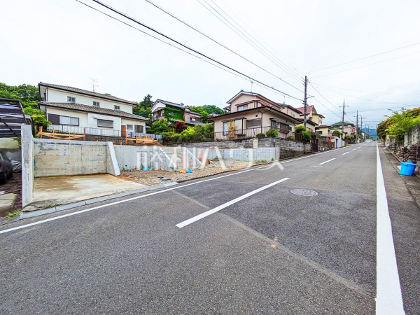 接道状況および現場風景　【八王子市元八王子町３丁目】