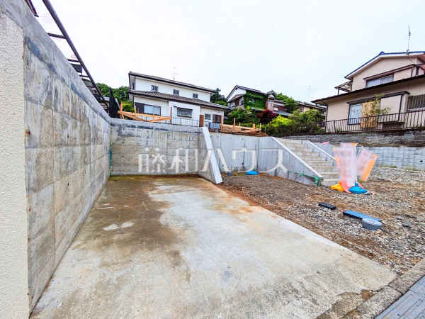B号棟　カースペース　【八王子市元八王子町３丁目】