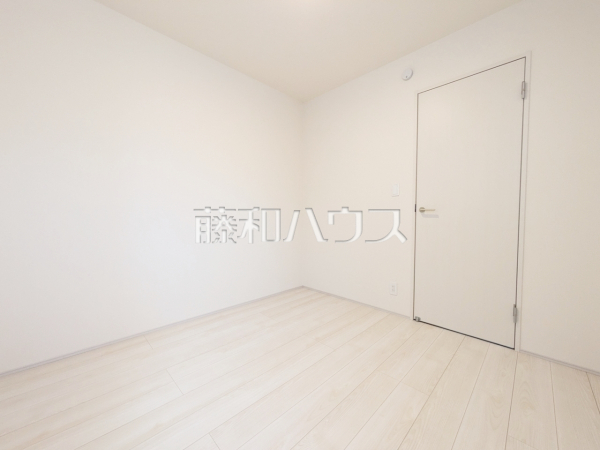 居室　【練馬区大泉町５丁目】