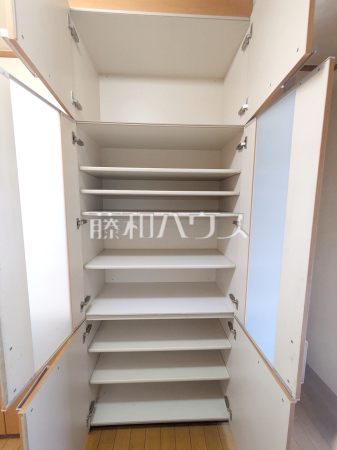 収納　【練馬区石神井町８丁目】