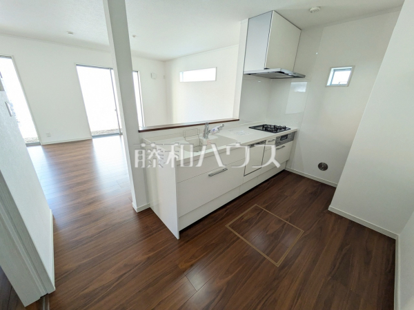 2号棟　キッチン　【八王子市下恩方町】