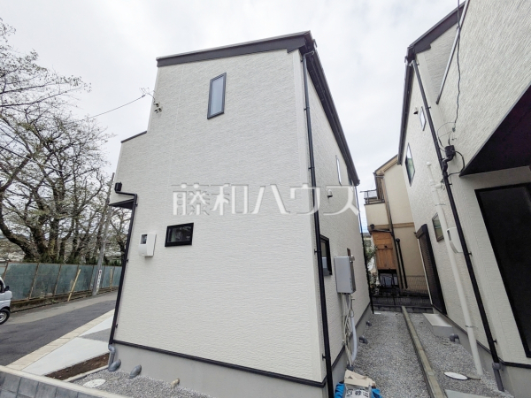 1号棟　見学はしたいけど、なかなか時間が取れない・・・そんな方に出勤前や仕事終わりにマイホームを見学できるサポートをいたします。　【小金井市前原町２丁目】