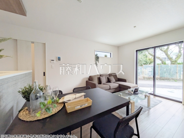 1号棟　リビング　【小金井市前原町２丁目】