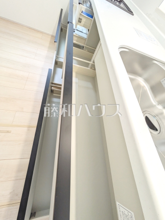 キッチンスライド収納　【所沢市東狭山ケ丘３丁目】