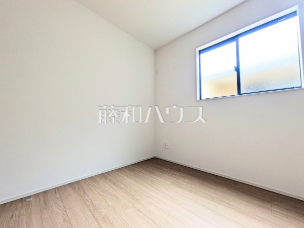 納戸　【朝霞市根岸台１丁目】