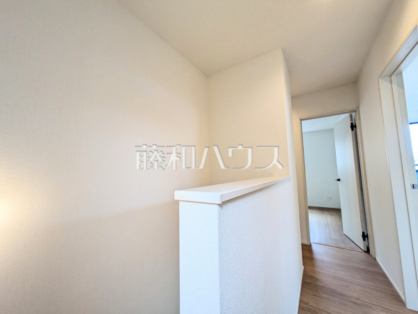 2階廊下　【朝霞市根岸台１丁目】