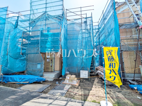≪B号棟　外観≫来客時や駐輪スペースとしても利用可能なカースペース2台可（車種による） のプラン　【府中市四谷５丁目】 