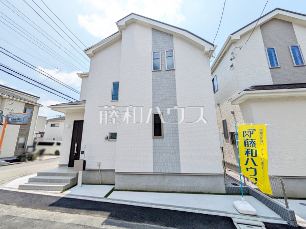 ≪C号棟　外観≫ 周辺は落ち着いた雰囲気の住宅地です。小さなお子様がいるご家庭も安心です。 　【府中市四谷５丁目】