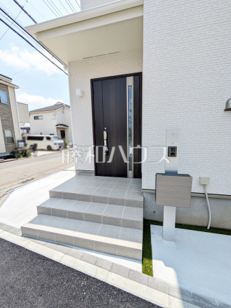 ≪C号棟　玄関≫【府中市四谷５丁目】