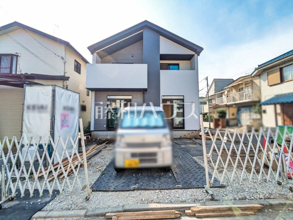 外観　【東村山市青葉町３丁目】 足場が外れて実際の外観が見えてきました。完成までもう少しです。 