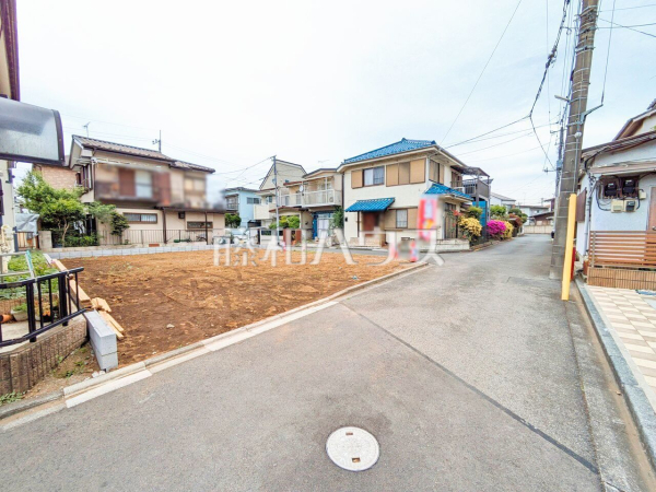 接道状況および現場風景　【東村山市青葉町３丁目】 お住まい探しは、家の良し悪しだけでなく周辺環境も重要なポイントです。ぜひ一度お客様の目でご覧ください。 