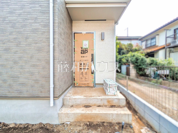 B号棟　玄関　【所沢市花園４丁目】