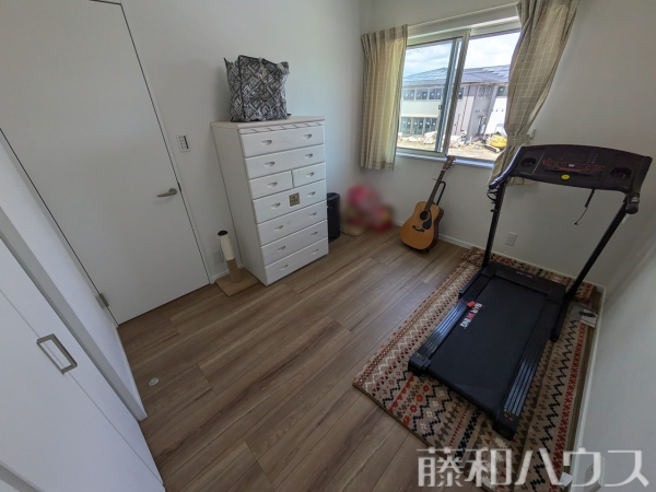 居室　【春日井市若草通４丁目】