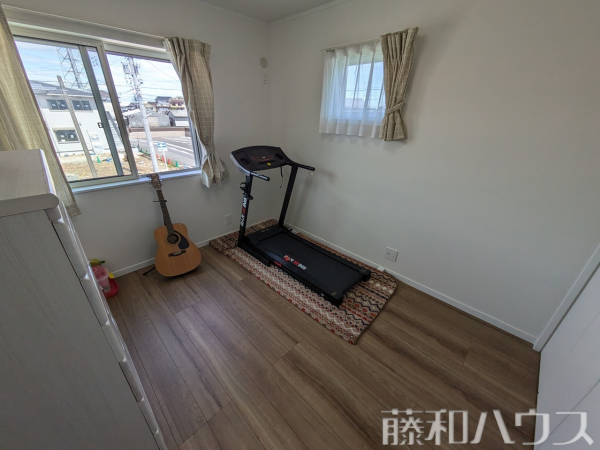 居室　【春日井市若草通４丁目】