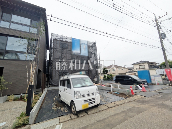 現在建築中の物件です！物件の内部構造などは今しか見られません。完成前の状態もご確認ください。是非ご見学のお問合せを！ 　【朝霞市仲町１丁目】