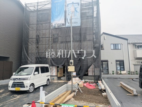 1階よりも光が差し込みやすい2階にリビングを設置することで、明るいリビングを実現！ 　【朝霞市仲町１丁目】