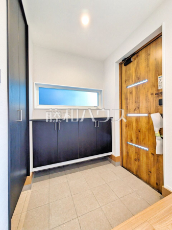 A号棟　玄関【八王子市めじろ台３丁目】