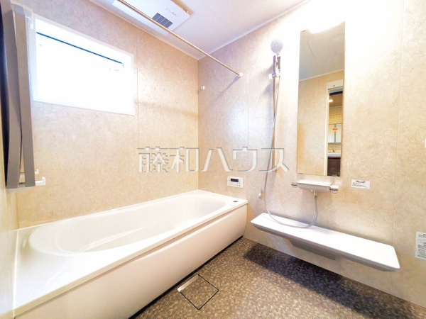 B号棟　リビング　【八王子市めじろ台３丁目】