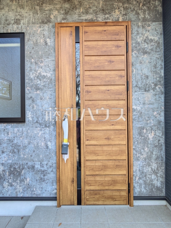 B号棟　玄関　【八王子市めじろ台３丁目】