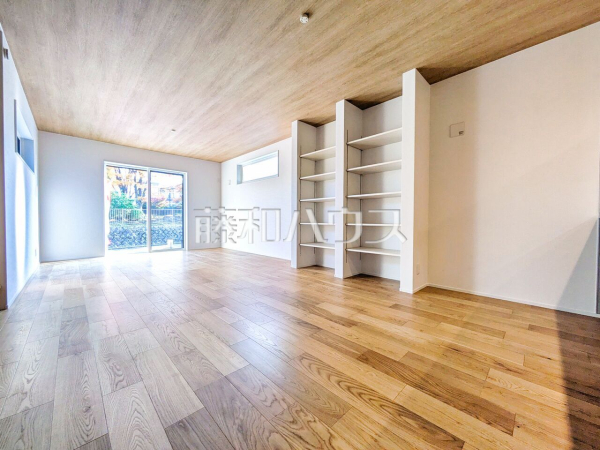 B号棟　リビング　【八王子市めじろ台３丁目】