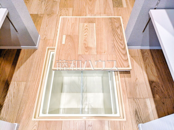 B号棟　収納　【八王子市めじろ台３丁目】