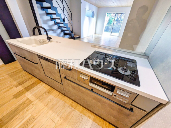 B号棟　キッチン　【八王子市めじろ台３丁目】