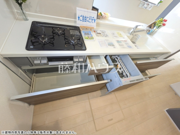 キッチンスライド収納　【小平市花小金井４丁目】