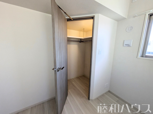 ウォークインクローゼット　【プレサンスジェネ新栄町駅葵】