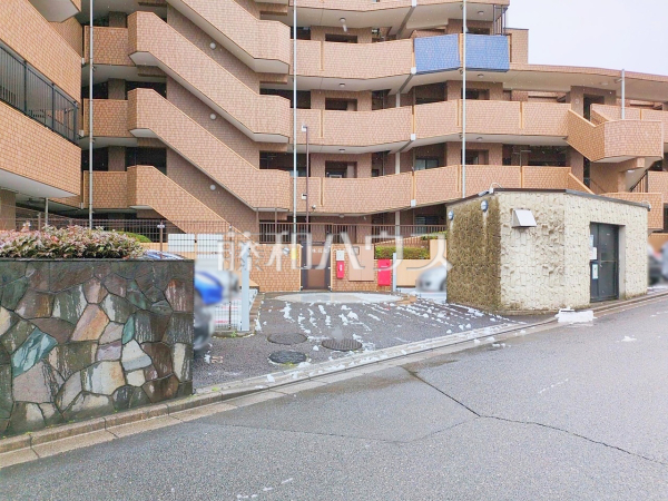 駐車場　【ライオンズガーデン朝霞】