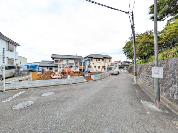 接道状況および現場風景　【八王子市めじろ台１丁目】