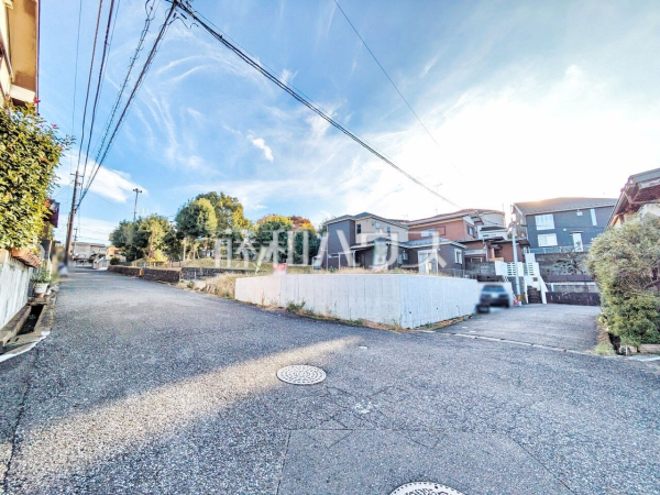 接道状況および現場風景　【八王子市絹ケ丘１丁目】