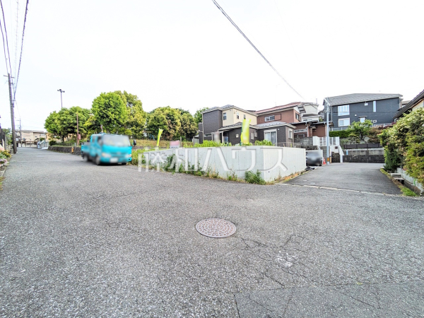 接道状況および現場風景　【八王子市絹ケ丘１丁目】
