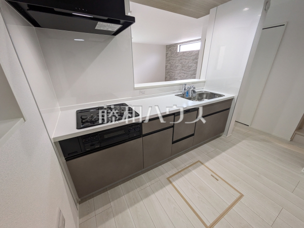 キッチン　【春日井市出川町７丁目】