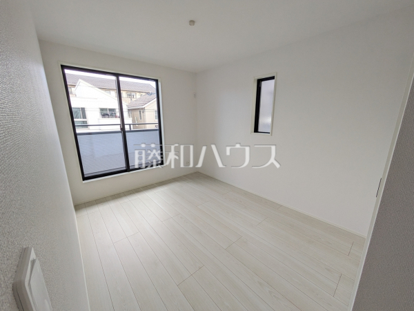 居室　【春日井市出川町７丁目】