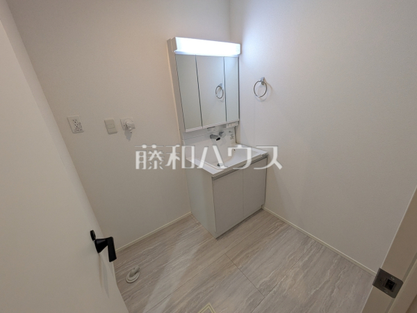 洗面室　【春日井市出川町７丁目】